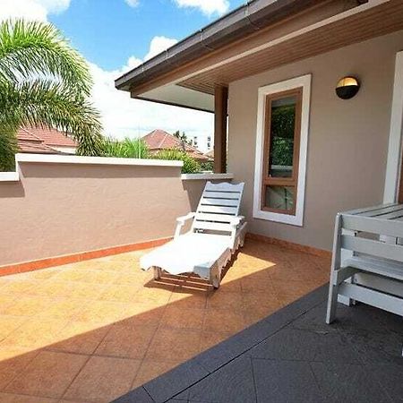 Baan Aroonpat Villa Patong Bagian luar foto